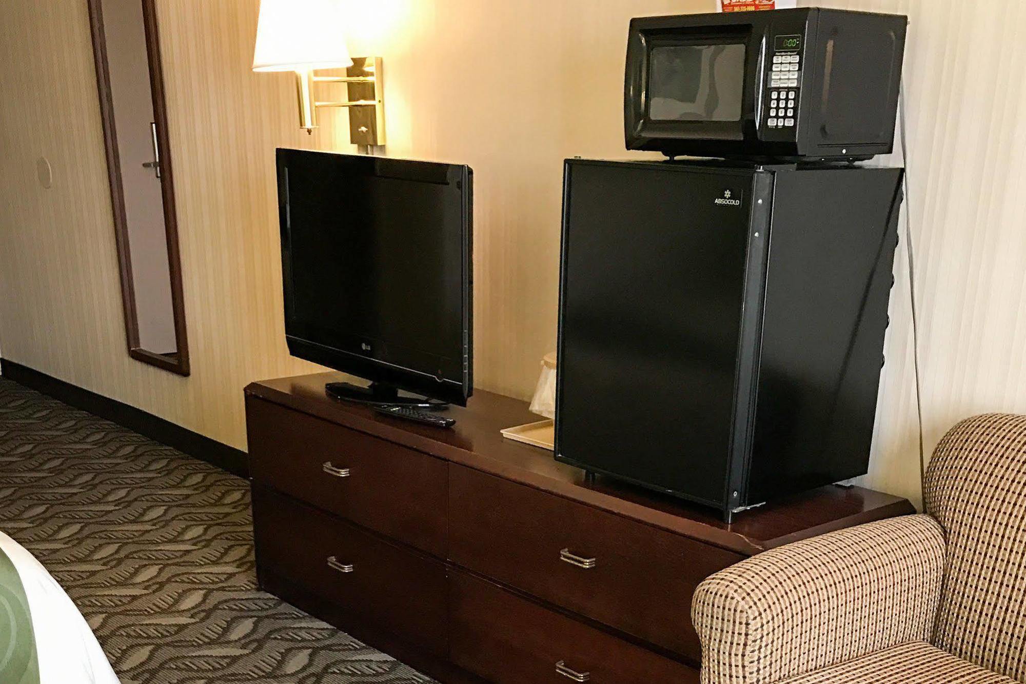 Quality Inn 2*